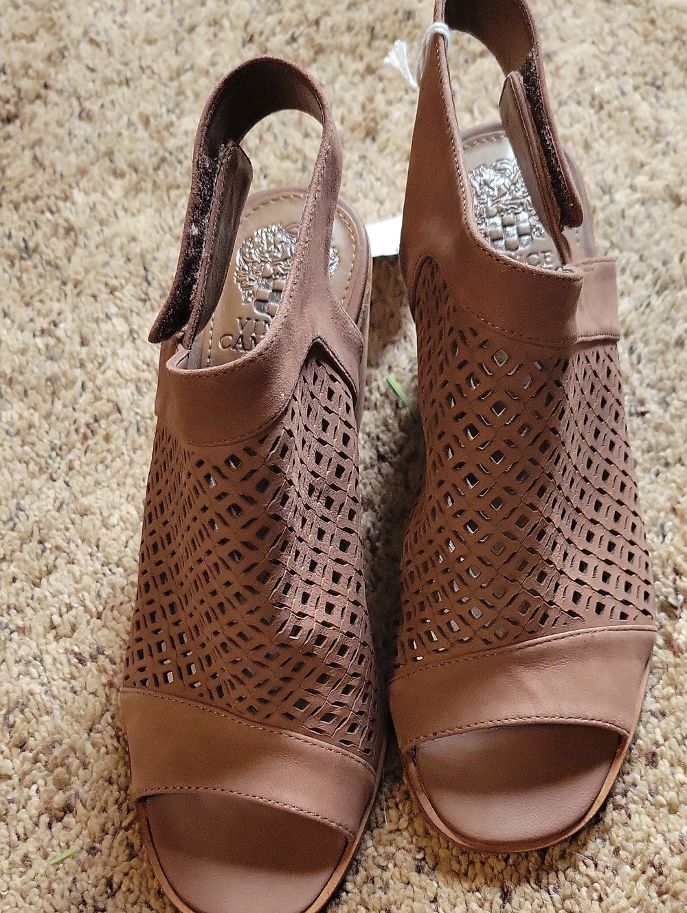 Vince Camuto Brown Laser-Cut Slingback Sandals.. Size 7 Brand New!